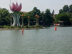 Hồ Bán Nguyệt cũng ẩn chứa nhiều truyền thuyết về sự hình thành, nơi đây bây giờ có tổ chức lễ hội đua thuyền truyền thống vào ngày quốc khánh của đất nước.