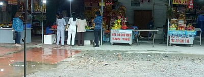 Sắm sửa lễ sớ dâng Mẫu.