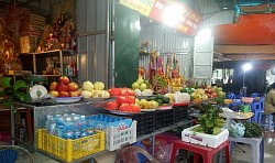 Sắm lễ dâng mẫu.